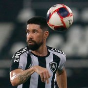 Botafogo: Ricardinho foi substituído no intervalo por lesão, diz Chamusca
