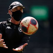 (½ OFF) Ex-preparador de goleiros do Botafogo, Flavio Tenius negocia com o Flamengo