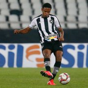 Após imbróglio na Justiça, Lucas Mezenga é relacionado pelo Botafogo para duelo com CRB