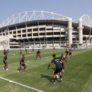 Barreto, Pedro Castro e Luís Oyama disputam duas vagas no Botafogo