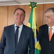 Grupo de conselheiros do Botafogo prepara nota de repúdio a Durcesio após encontro com Bolsonaro