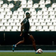 John Textor manda suspender negociações, e Botafogo diz não à proposta do Corinthians por Kanu