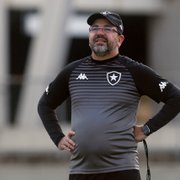 Comentarista destaca diferenças entre Enderson e Chamusca no Botafogo: ‘Torcida sabe o time que vai jogar’