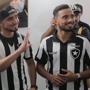 Gêmeo de Rafael, Fábio ouve pedidos para jogar no Botafogo: &#8216;Me emociona&#8217;