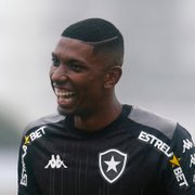 Corinthians oferece três jogadores por Kanu, mas nomes não animam Botafogo