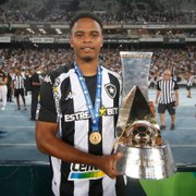 Botafogo encaminha compra de Lucas Mezenga por R$ 400 mil parcelados