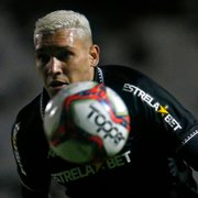 Dirigente diz que torcida do Botafogo ‘mexeu’ com Rafael Navarro, e clube ainda tenta renovar ‘Estamos trabalhando’