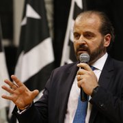 Botafogo não paralisa negociações por jogadores e compartilha informações com John Textor, explica porta-voz