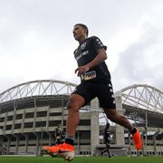 Botafogo: Vinícius Lopes passa por cirurgia com sucesso e tem previsão de alta nesta quinta