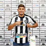 Erison é apresentado pelo Botafogo: 'Minhas características são força, velocidade, boa finalização e cabeceio'