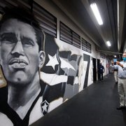 Colunista aposta em ‘resgate do passado glorioso’ do Botafogo com Textor: ‘Expectativas dele se alinham às dos torcedores’