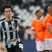 Comentarista vê vitória injusta do Botafogo e pede novo modelo de jogo para aproveitar melhor Matheus Nascimento