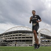 Diego Gonçalves não se recupera e desfalca Botafogo contra Flamengo; Vinícius Lopes inicia transição