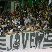 Botafogo será julgado pelo TJD-RJ e pode ser multado em até R$ 100 mil por copo atirado pela torcida em jogo contra a Portuguesa na Ilha