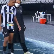 Botafogo: Breno é substituído no primeiro tempo por &#8216;problemas gástricos&#8217;