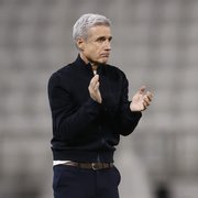 Repórter vê Botafogo ‘um passo à frente’ do Corinthians na briga por Luís Castro; Kia Joorabchian faz intermediação