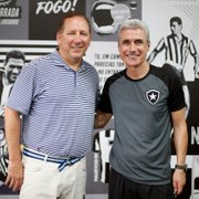 Textor disse que nunca pensou em demitir Luís Castro do Botafogo: ‘Nem demos um elenco completo para ele começar a temporada’
