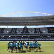 Botafogo inicia jogo-treino com Volta Redonda com quatro dos seis reforços; confira formação inicial