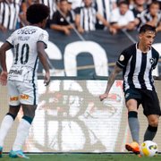 Laterais do Botafogo enfrentam dificuldades na estreia do Brasileiro e ligam alerta para o setor