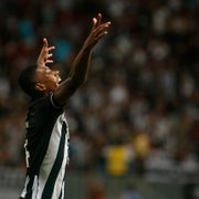 A caminho do Bahia, Kanu se despede do Botafogo nas redes sociais: ‘Clube que me deu tudo. Sempre na torcida e até qualquer dia’
