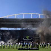Jornalista vê razão em comentário de Luís Castro e diz: &#8216;Botafogo precisa dosar a ansiedade no Niltão&#8217;