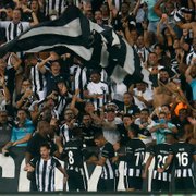 Comentarista destaca torcida do Botafogo na virada sobre o Fortaleza: ‘Não parou de cantar, foi junto com o time’