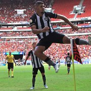 Erison quer voltar a chutar as bandeirinhas ao comemorar os gols do Botafogo: ‘Torcida pede, penso muito nisso’