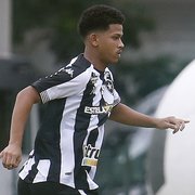Kawan assina primeiro contrato profissional com o Botafogo; vínculo vai até 2024