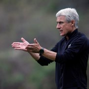 Luís Castro revela 'pressão diária' por CT no Botafogo: 'Não há clube de sucesso no mundo que não tenha um'