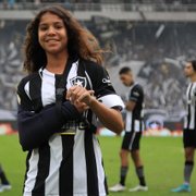 Giovanna, estrela da base do Botafogo, dá nome a projeto contra a discriminação em eventos esportivos