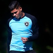 Atacante do Botafogo, Erison rescinde com Estoril e viaja para o Brasil nesta segunda para fechar com o São Paulo