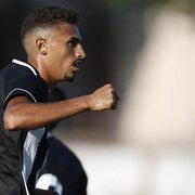 Destaque do Botafogo B, Juninho projeta duelo com Náutico pelo Brasileiro de Aspirantes e festeja momento: ‘Nosso modelo de jogo tem me ajudado’