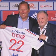 Em primeira coletiva como acionista do Lyon, John Textor cutuca PSG e cita Botafogo: ‘Tentamos criar uma família entre nossos clubes’