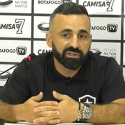 Auxiliar de Luís Castro lamenta ‘semana difícil’ e analisa derrota ‘justa’ do Botafogo: ‘Não montamos uma estrutura para ter 20% da posse de bola’