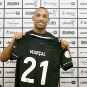 Botafogo obtém documento da Federação Inglesa e envia para a CBF regularizar Marçal