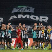Pitacos: Luís Castro teve coragem e acertou em barrar Kanu e Saravia; Botafogo teve sua melhor atuação