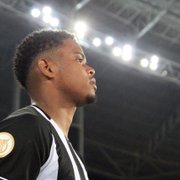 Lucas Mezenga vai bem como titular do Botafogo após trombose e queda para time B: ‘Nem eu esperava voltar’