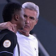 Jeffinho 'põe fumaça' em mais um jogo do Botafogo e recebe elogios na TV: 'Ensaboado, talentoso e corajoso. Pode colocar de olhos fechados'
