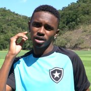 Jeffinho destaca confiança recebida nos profissionais do Botafogo e fala sobre momento: ‘Experiência bem diferente’