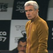 Comentarista vê críticas a Luís Castro no Botafogo como injustas: ‘Está fazendo até mais do que se esperaria’