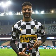 Botafogo abre negociações com meia Paulinho, ex-Fluminense e Boavista-POR
