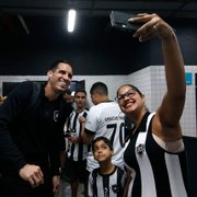 Gatito Fernández planeja renovação e Botafogo melhor em 2023: 'É minha casa. As duas partes têm a ideia que eu continue'