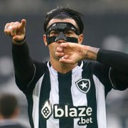 Victor Cuesta valoriza retorno antes do esperado ao Botafogo após lesão
