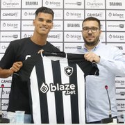 Danilo Barbosa é apresentado como reforço no Botafogo e se emociona ao lembrar perda de filha: &#8216;Quero voltar a jogar futebol com alegria&#8217;