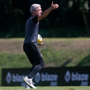 Dirigente admite 'pressão por resultados em todos', mas descarta saída de Luís Castro do Botafogo: 'Importantíssimo'