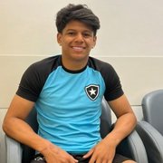 Reforço para o Botafogo B com contrato até 2024, Iago André celebra acerto: ‘Feliz e motivado para esse novo desafio’