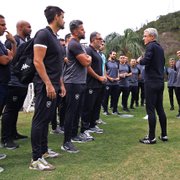 VÍDEO: Botafogo promove integração entre as categorias de futebol e técnicos elogiam
