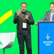 Vanderlei Luxemburgo se revolta com valor da venda do Botafogo: ‘Sacanagem a SAF fazer um negócio desse!’