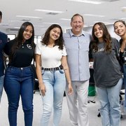 John Textor conhece programa de estágio do Botafogo e debate ideias da SAF com os jovens