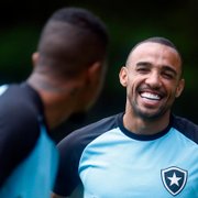 Com voltas de Marçal e Victor Sá, Botafogo divulga relacionados para jogo com Athletico-PR